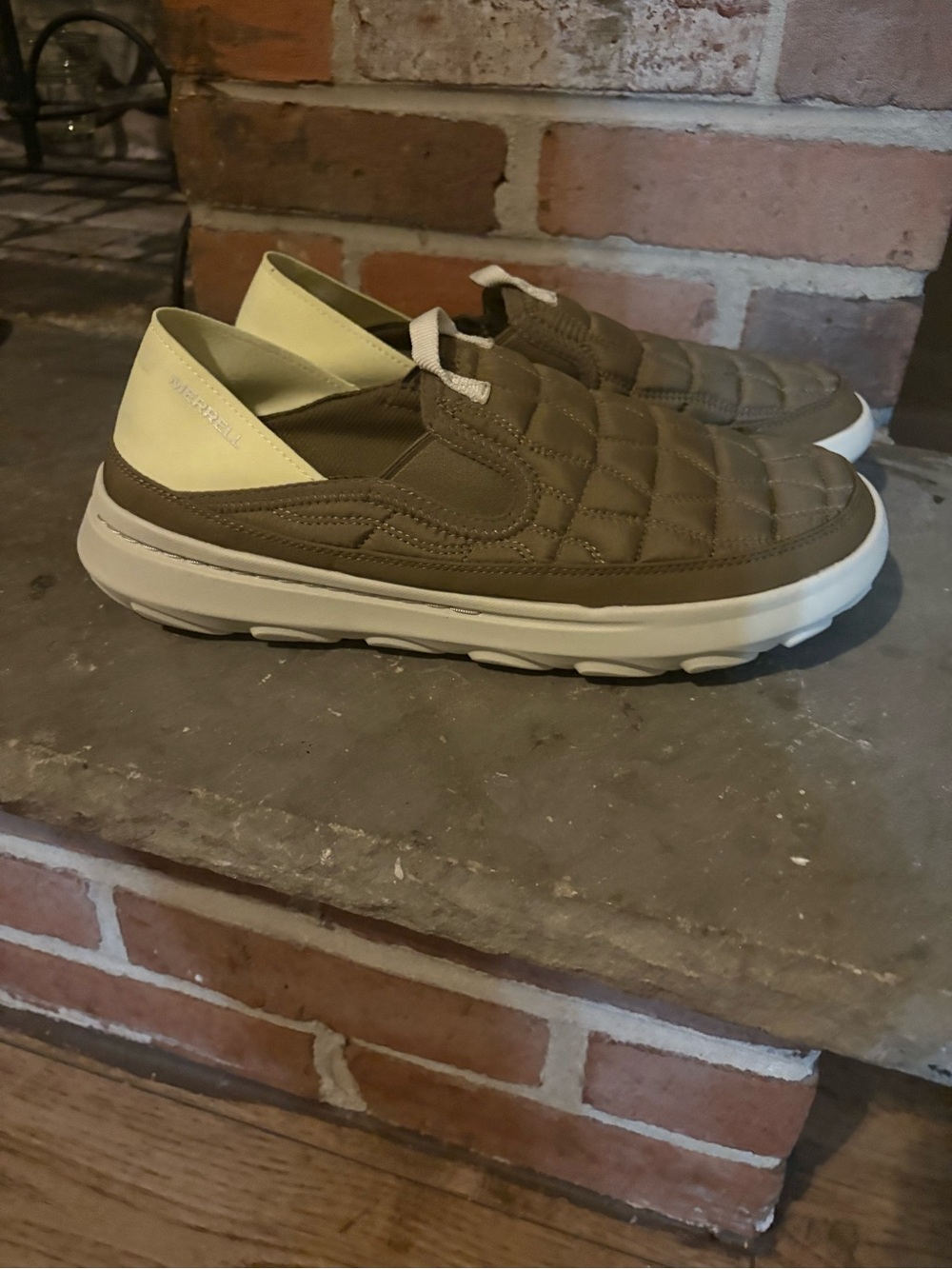 Merrell Hut Moc 2 Shoes